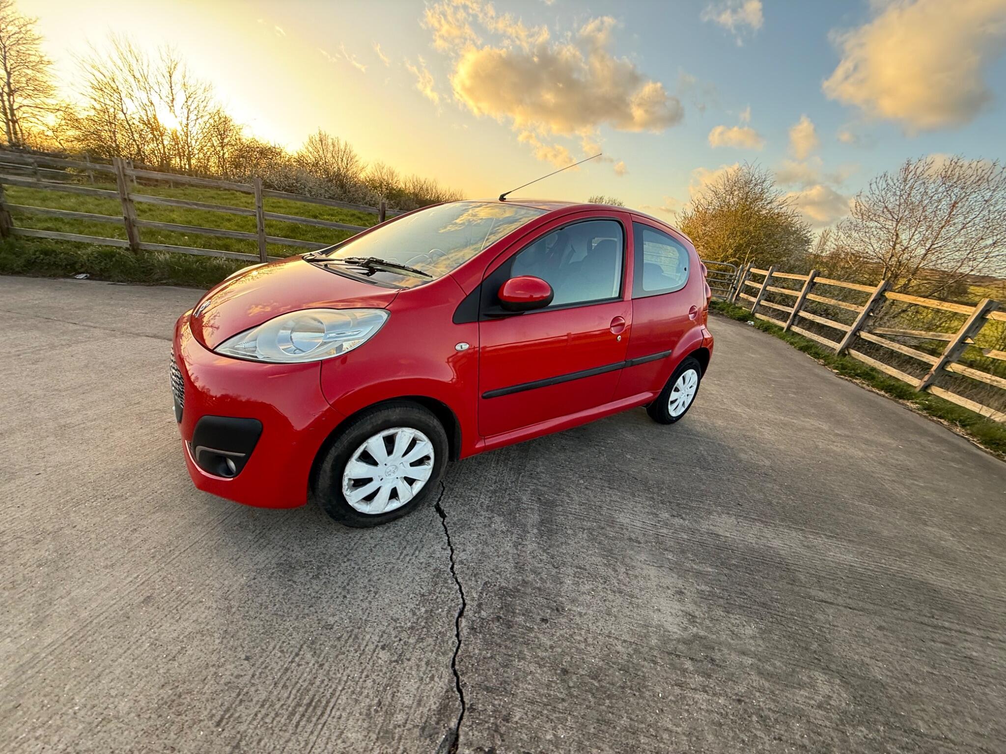 Peugeot 107 1.0 12V Active Euro 5 5dr — photo 45 of 86